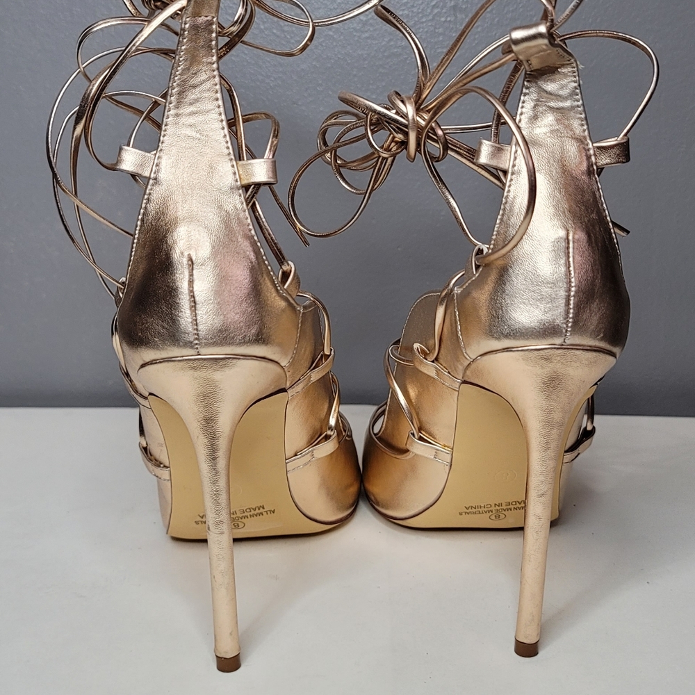 Heels - Picture 3 of 3